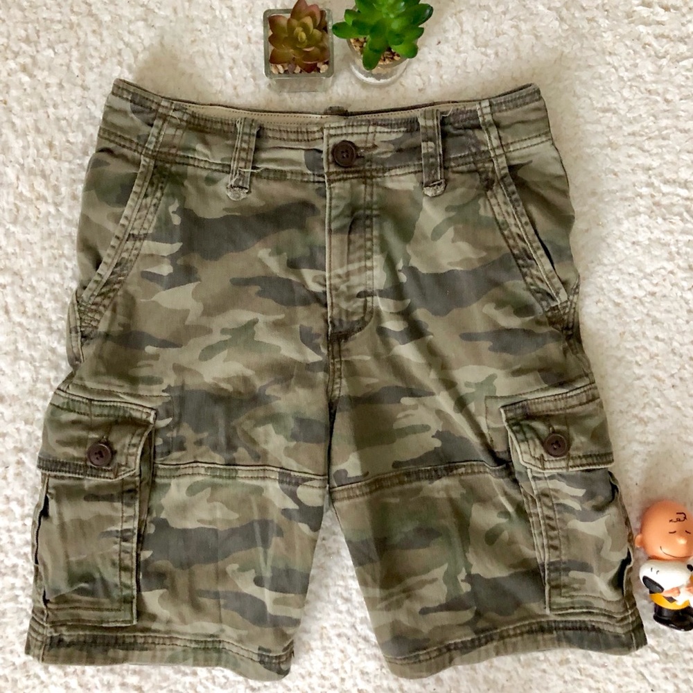 Abercrombie Green Camouflage Cargo Shorts 13-14